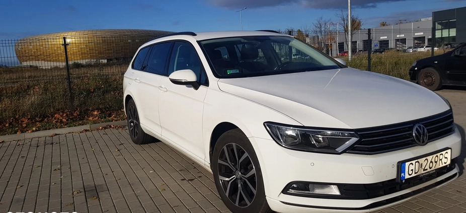 Volkswagen Passat cena 75000 przebieg: 75000, rok produkcji 2018 z Gdańsk małe 154